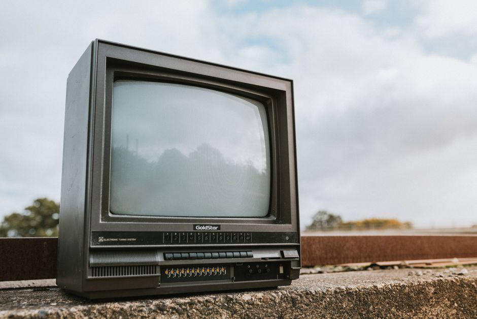 Top Best Center Channel Speakers in 2021 [Updated List]